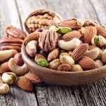 دست اندازی افغانها به آجیل ایرانی
