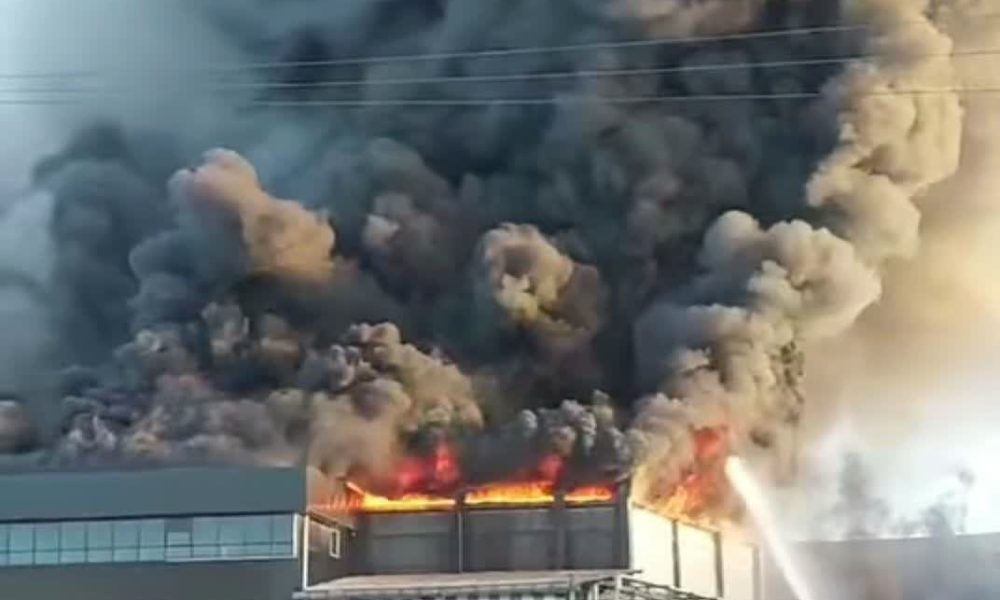 اطفاءحریق کاله باتمام قوا