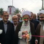 مردم پای انقلاب هستند